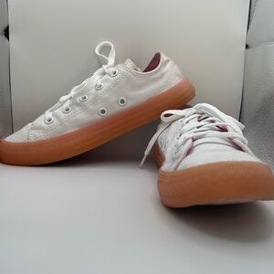 Coverse One Star Puff Low‎ Top Unisex Size 2 All Star Sneakers
